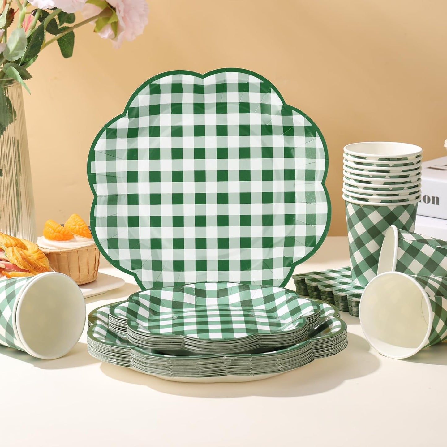 175 Pcs Green Gingham Plates and Napkins Party Supplies - Green and White Checkered Plates Sets Serve 25 Guests - Scalloped Gingham Paper Plate for Birthday Picnic BBQ Golf Party Decorations