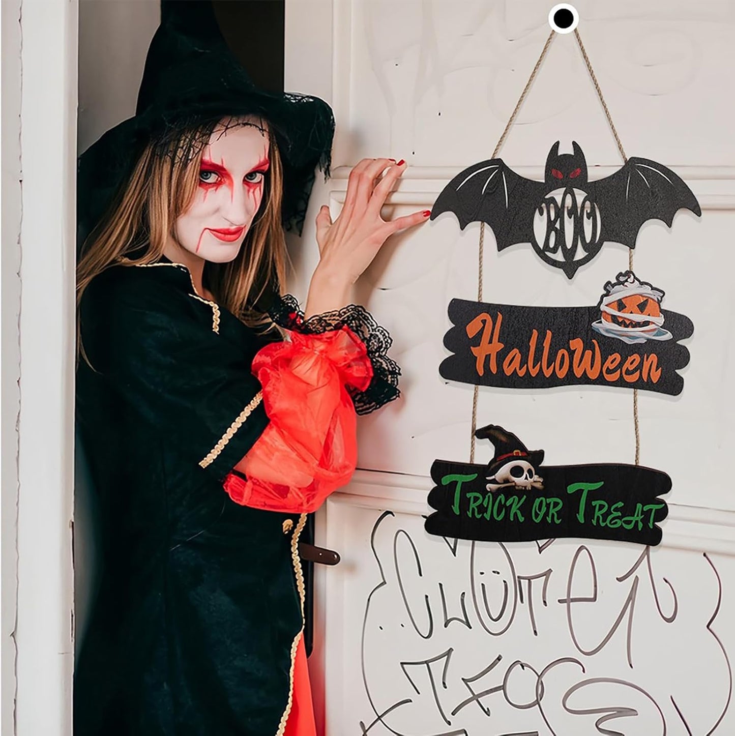 Halloween Door Hanging Sign Decoration 3 Pieces Wooden Plaques Wall Art with Bat Pumpkin Skull Pattern Trick or Treat Wooden Plaques for Yard Front Door Home Outdoor Hanger