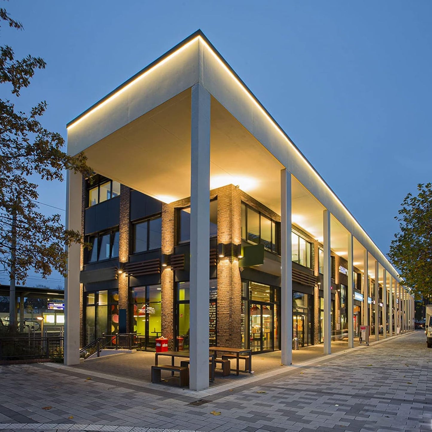 GZBtech Flexible LED Neon Rope Lights 33FT,AC 110-120V Waterproof Strip Light, 120 LEDs/M Cuttable Connectable Neon Lighting for Indoor Outdoor Home Decor/Commercial Building Use-Warm White 10M