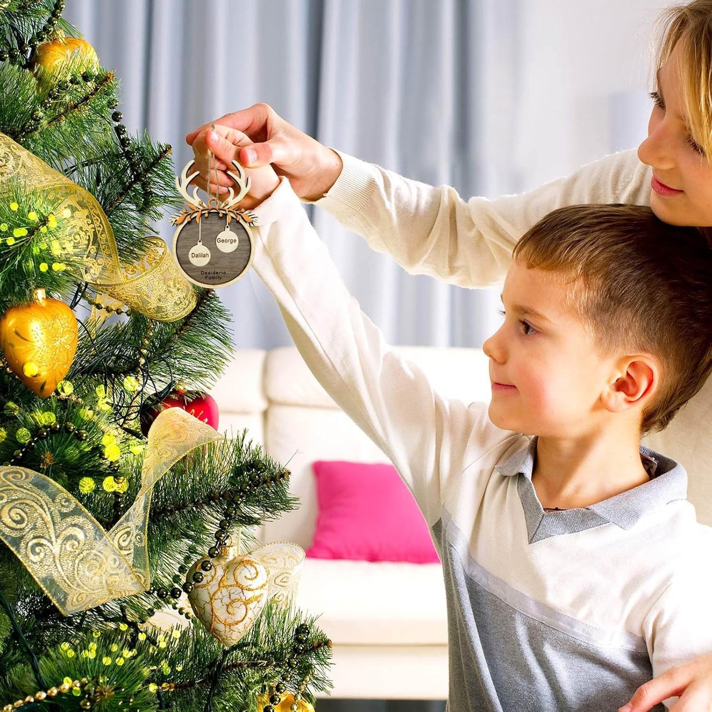 2025 Personalized Christmas Ornaments Family of 2/3/4/5/6/7/8,Custom Reindeer Christmas Wooden Ornaments Deorations with Names,Customized Xmas Ornament Tree Deorations,Personalized Xmas Gifts